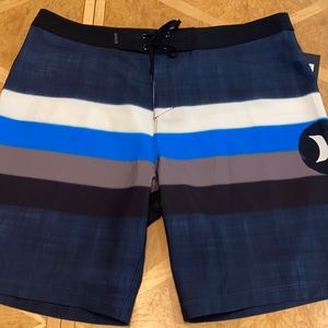 NWT!! Hurley Mens Boardshorts Salt Creek 20” Size 36